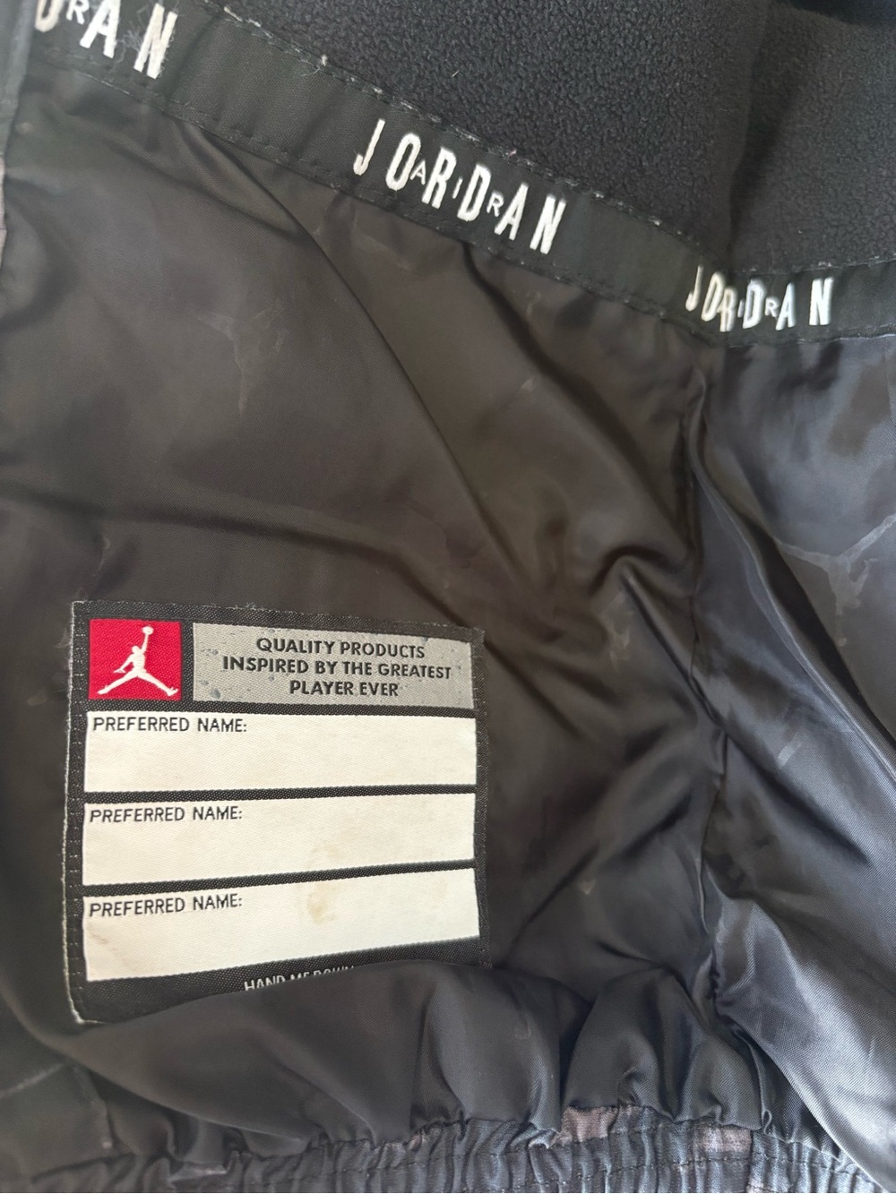 Jordan Kids' Black Camo Hooded Faux Down Puffer Jacket Sz S 8-10 - Picture 7 of 7